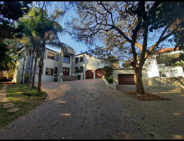 4 BEDROOM HOUSE FOR SALE IN WATERKLOOF RIDGE